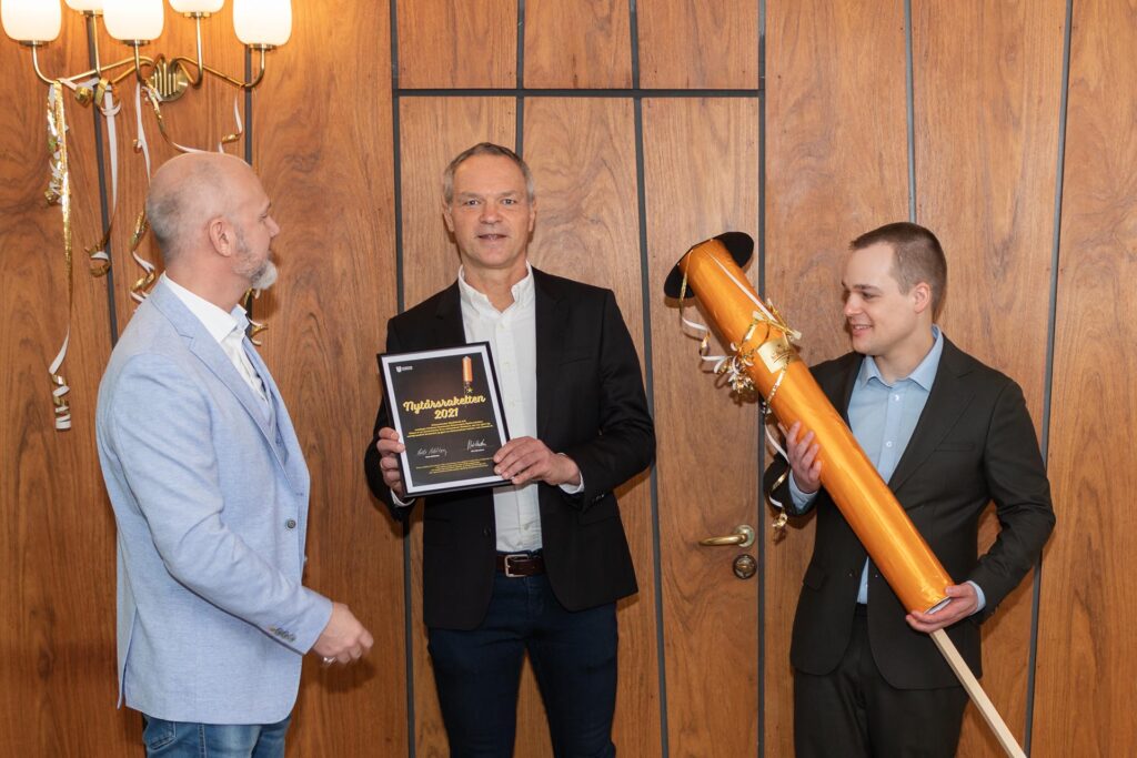 Hvidovre Kommune: GladTeknik får Hvidovre Kommunes erhvervspris, Nytårsraketten 9 GladTeknik får erhvervspris