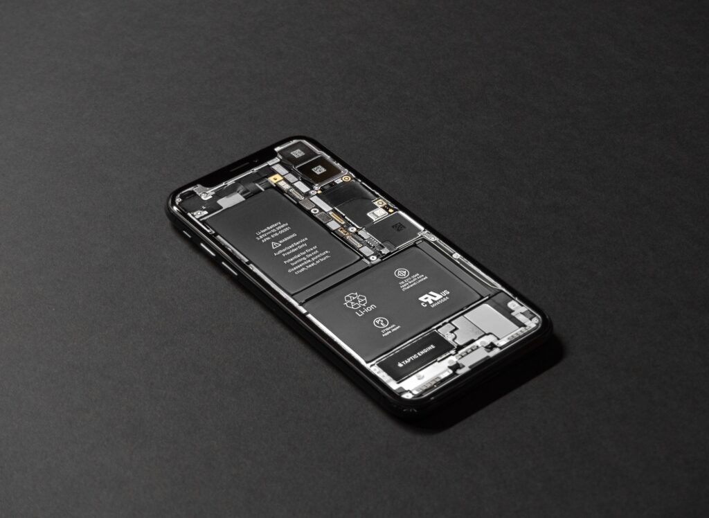 brugerdefinerede Aggressiv omfattende Kan man skifte batteri på en iPhone? - GladTeknik A/S