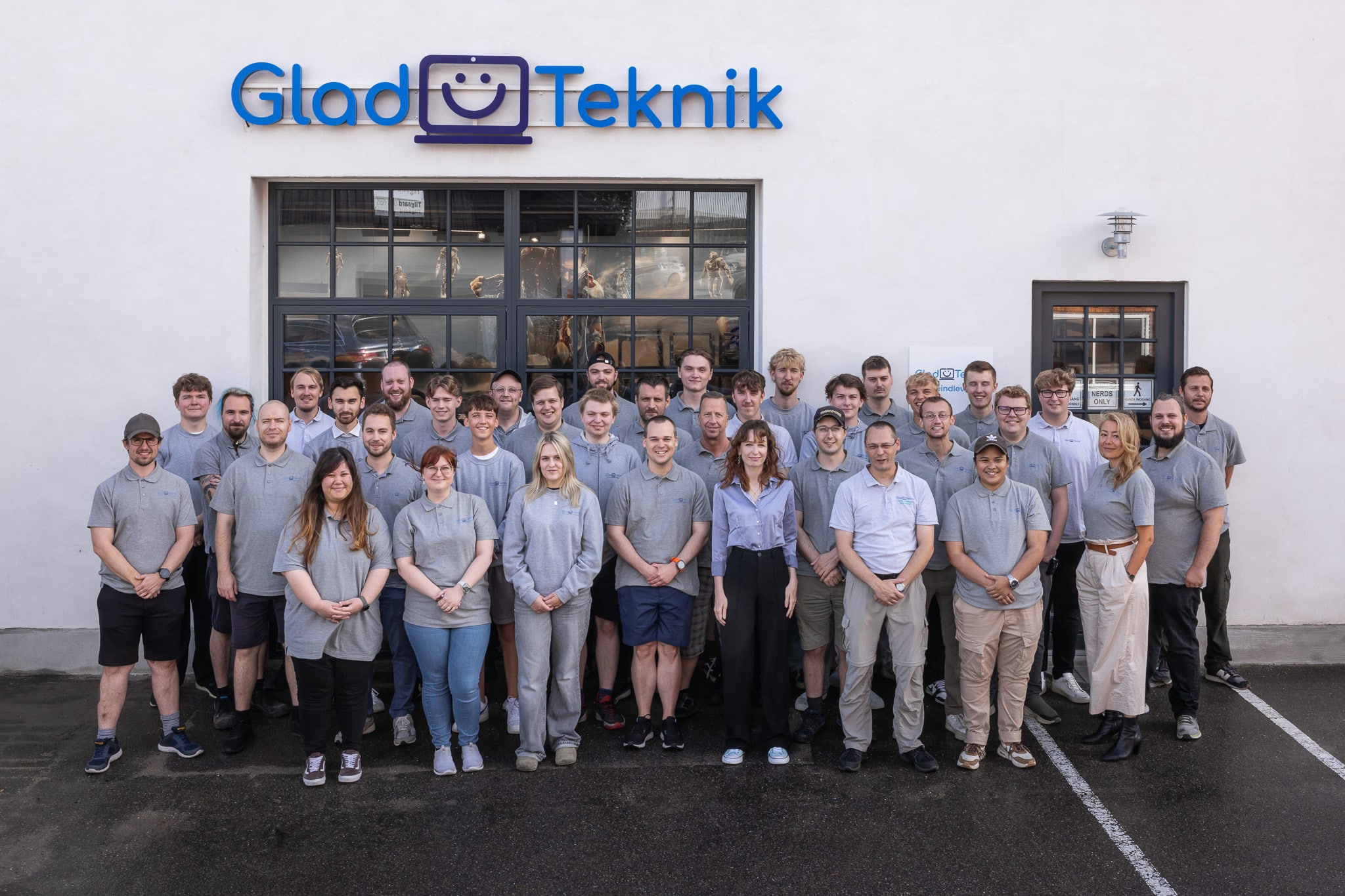 OnePlus reparation hos GladTeknik